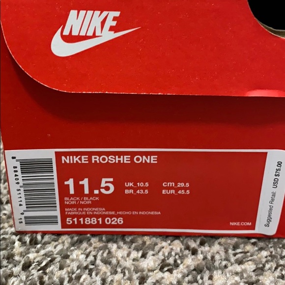 Nike Roshe One - Picture 1 of 3